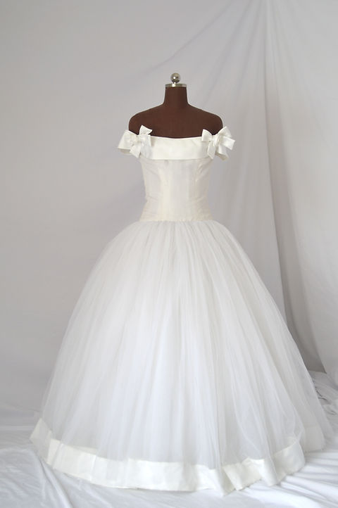 vera wang wedding dress vintage Custom Couture Vera Wang Silk Charmeuse Wedding Gown