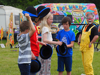 Hat juggling