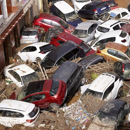FOTOS: Devastadoras inundaciones en España dejan impactantes imágenes; suman más de 70 muertos