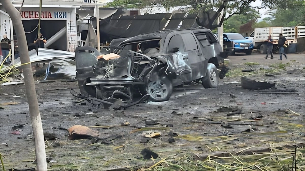 La camioneta Dodge Ram que explotó el sábado llegó de Colima, informaron autoridades de Michoacán. Foto tomada de redes