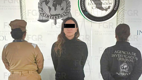 Detención de Gilda Susana Lozoya, este jueves. FGR