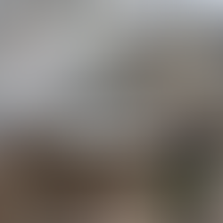 Rescatistas intentan apagar el fuego en un edificio en Chernihiv, Ucrania, tras un ataque ruso con drones, el 25 de diciembre de 2025. Foto Handout / Servicio de Emergencias de Ucrania / Afp