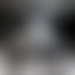 Réplica del rover lunar Tenacious) y Resilience, un módulo de alunizaje construido por la empresa emergente japonesa ispace. Foto de EFE/EPA/FRANCK ROBICHON