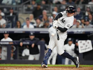 ▲ Ben Rice conecta jonrón en el primer juego de la serie de Comodines.Foto Ap
