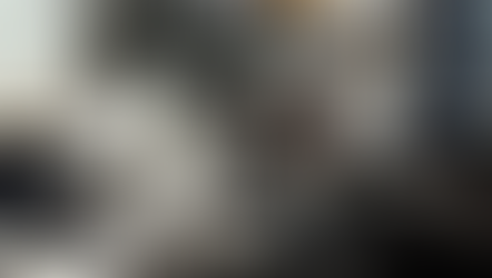 Algunos heridos fueron sacados del vehículo aplastado por rescatistas de Protección Civil de El Marqués. Foto: La Jornada