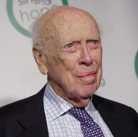 El hallazgo de la doble hélice del ADN de Watson es considerado como uno de los momentos clave en la ciencia moderna.