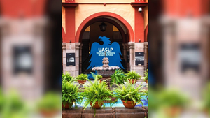 Fachada de la Universidad Autónoma de San Luis Potosí (UASLP). Foto: Vicente Juárez