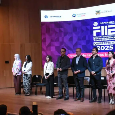 Durante dos días se realizará esta feria en el edificio de Bloque / Foto: Miguel Cruz/Diario de Querétaro