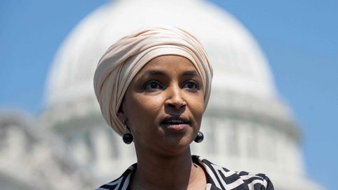 Según informes de medios estadounidenses, agentes federales registraron la casa de la representante Ilhan Omar, demócrata de Minnesota, en Washington, D.C., la mañana del 12 de octubre de 2026. Afp