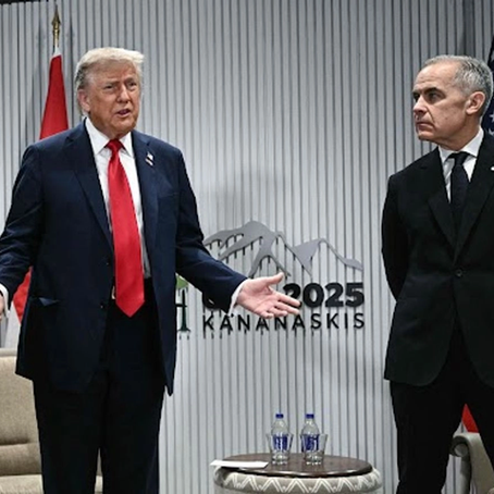 El presidente de Estados Unidos, Donald Trump, y el primer ministro de Canadá, Mark Carney, durante la cumbre del Grupo de los Siete en Alberta, el pasado 16 de junio. Foto AFP