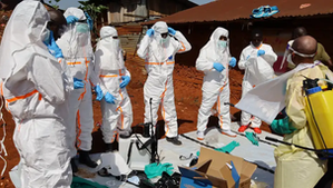Médicos de la OMS se encuentran en República Democrática del Congo tratando de frenar el nuevo brote de ébola.