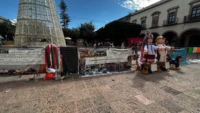 Tras enfrentamiento con inspectores municipales, artesanas se manifiestan en el centro