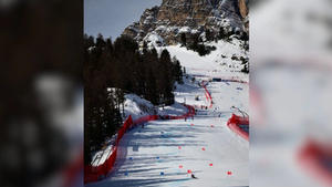 Vista general de la pendiente donde se realizó la carrera del eslalom gigante femenino, en los Juegos Olímpicos de Invierno Milano Cortina 2026, en el Centro de Esquí Alpino Tofane en Cortina d'Ampezzo. Foto AFP