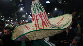 🎥 ¡Con tambores y cohetes! Fans de México desvelan a cracks ingleses