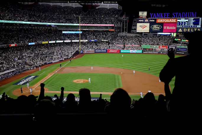 Los Yankees reportaron en septiembre de 2025, ingresos de 350 mdd por taquilla.ALEX SLITZ