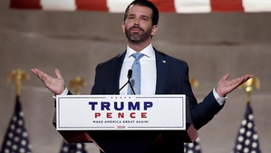 Donald Trump Jr. y Bettina Trump señalaron en una publicación conjunta en Instagram que su "querido amigo" Umar Kremlev "organizó muy generosamente dos noches increíbles" de festejos en las Bahamas el pasado mayo. Foto: Afp / Archivo