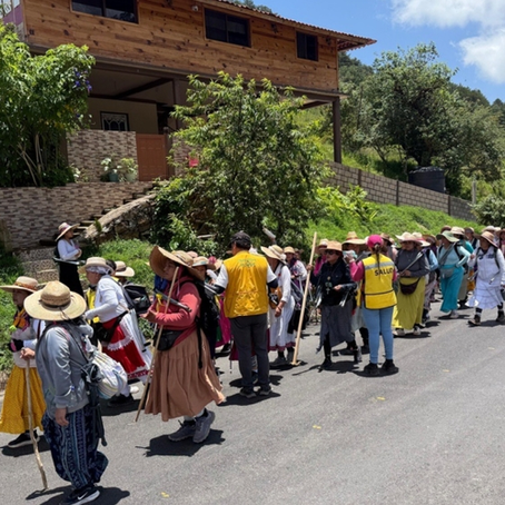 Peregrinación de Querétaro avanza sin contratiempos rumbo al Tepeyac