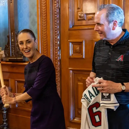 La presidenta Claudia Sheinbaum recibió a directivos y jugadores de los equipos de beisbol de Grandes Ligas Padres de San Diego y los Diamondbacks de Arizona. Imagen tomada de @Claudiashein