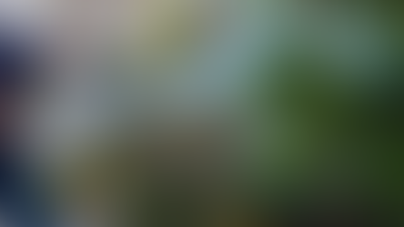 Tirar el líquido es una práctica común en el Sábado de Gloria. / Foto: Cesar Ortiz / El Sol de San Juan del Río