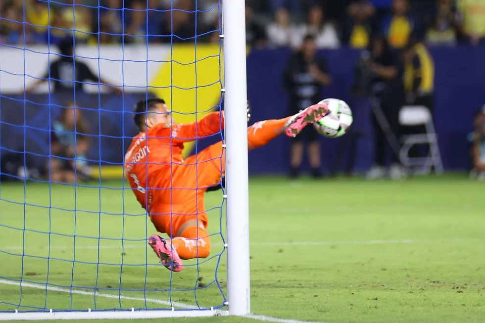Malagón había atajado un penal | MEXSPORT
