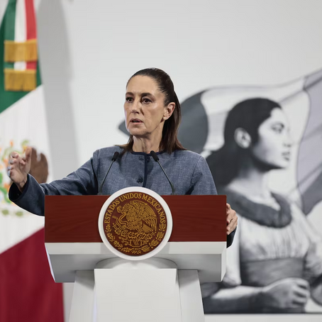 Claudia Sheinbaum durante la conferencia de prensa matutina, en Palacio Nacional. José Méndez (EFE)
