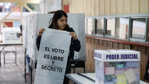 Urna para votación de elección judicial en imagen de archivo. Foto Germán Canseco