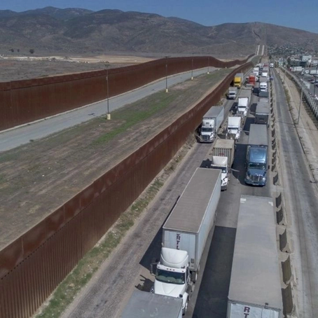 En imagen de archivo, la garita de Otay, en Tijuana, BC. Foto Cuartoscuro