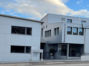 Ihr Spezialist für Aromen und Farbstoffe.