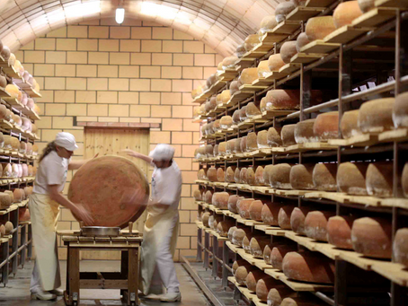 Ein Tonsteinkeller für den Rohmilchkäse aus der Region
