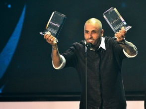 Nicky Jam y Enrique Iglesias triunfan en los Premios Billboard
“ROMEO SANTOS SE IMPUSO COMO ARTISTA