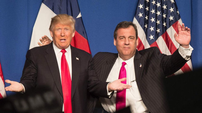 El gobernador de Nueva Jersey, Chris Christie, apoya a Donald Trump como candidato republicano