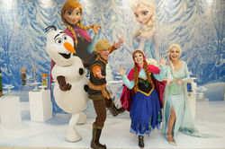 Olaf, Kristoff, Anna e Elsa