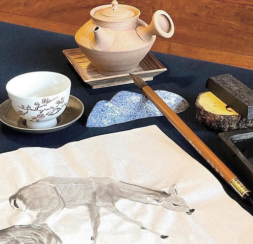 奈良の墨筆紙を使って水墨画 日本茶カフェ 和菓子カフェ 煎茶 水墨画 ART