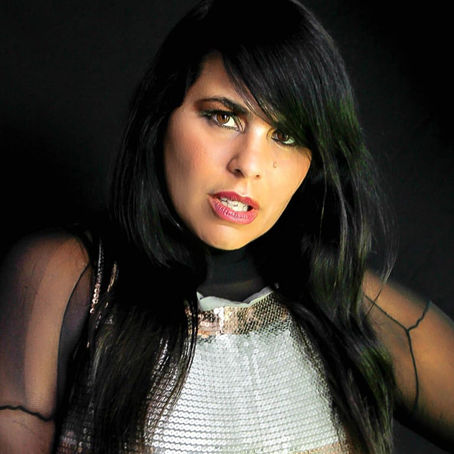 Banda Bregueço lança releituras de sucessos do brega