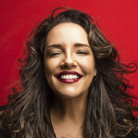 Ana Carolina comemora 25 anos de carreira com turnê inédita em PE