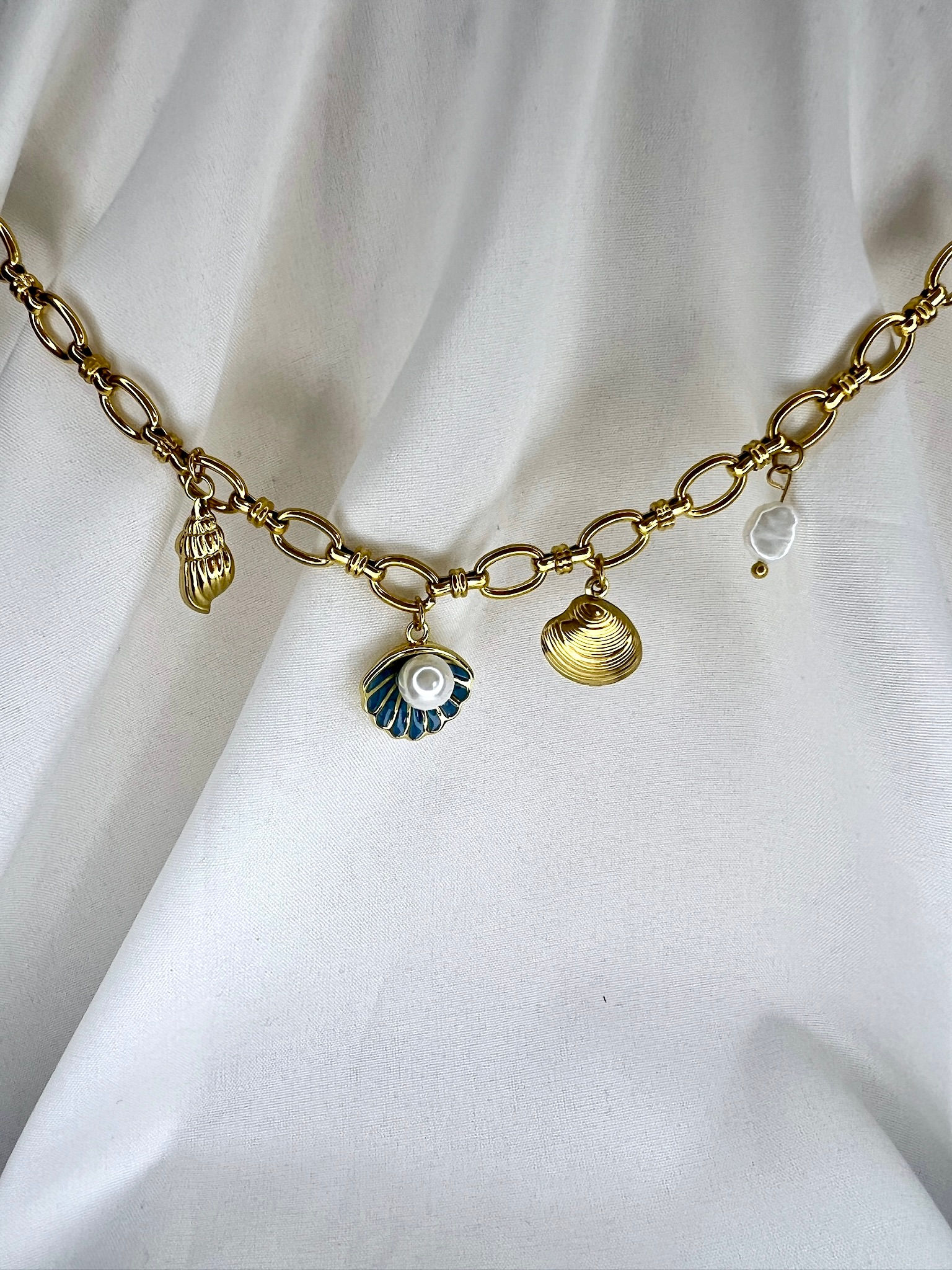 Collier Charms Beach