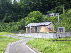 パドル屋の庭でキャンプ