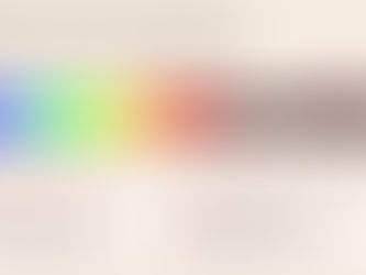 Diagram of the light spectrum from 400 to 900 nm: red light at 630–660 nm reaches about 2–4 mm into tissue, near-infrared at 810–850 nm about 3–5 cm