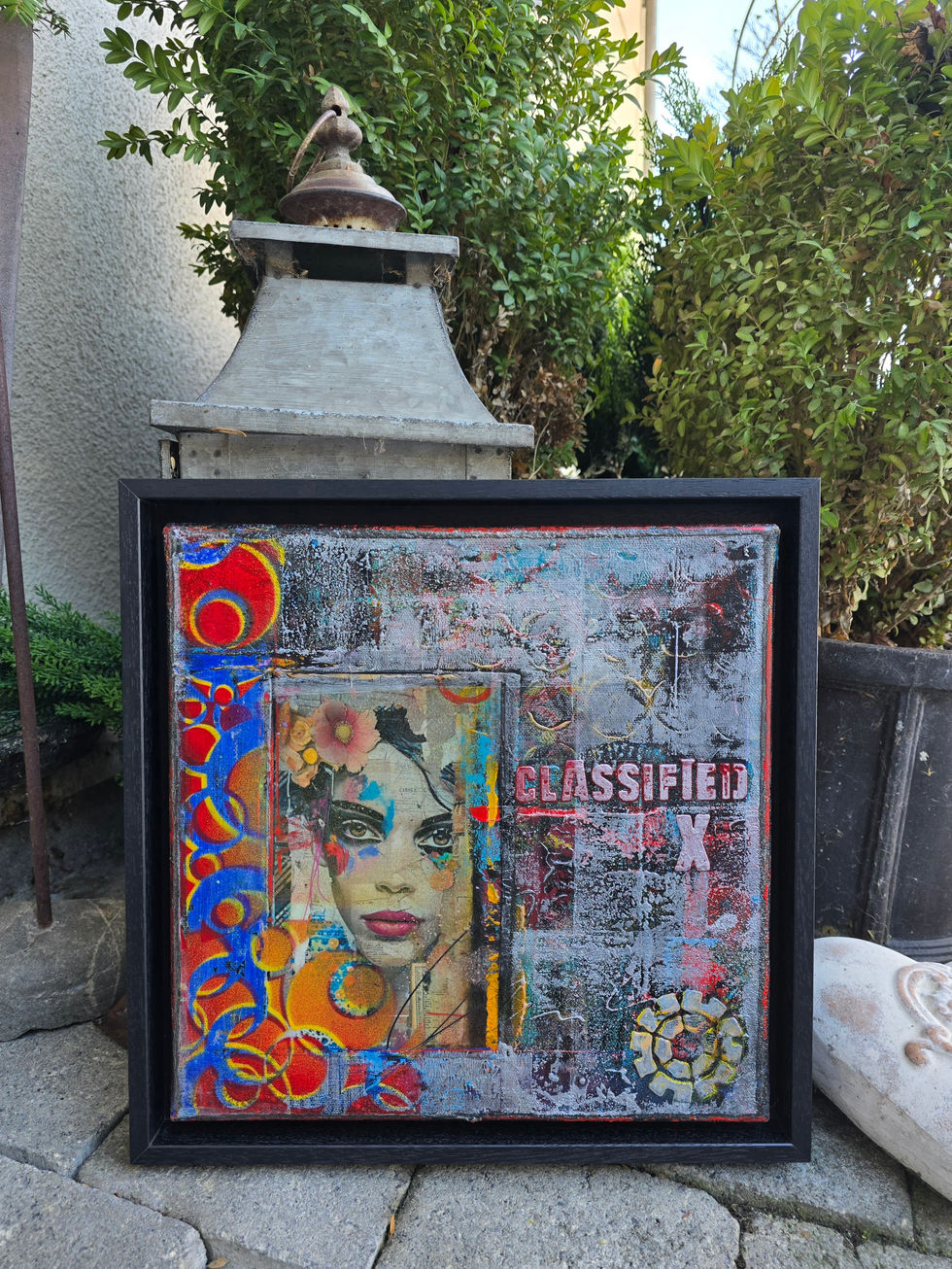 Classified X - Sous La Surface