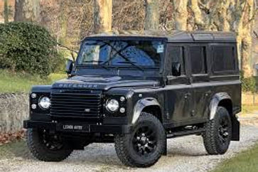 LAND ROVER 110.jpeg