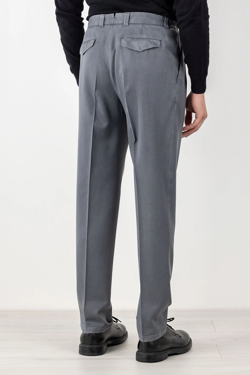 Thumbnail: Trousers in 120’s Wool Dye Gray Four Seasons