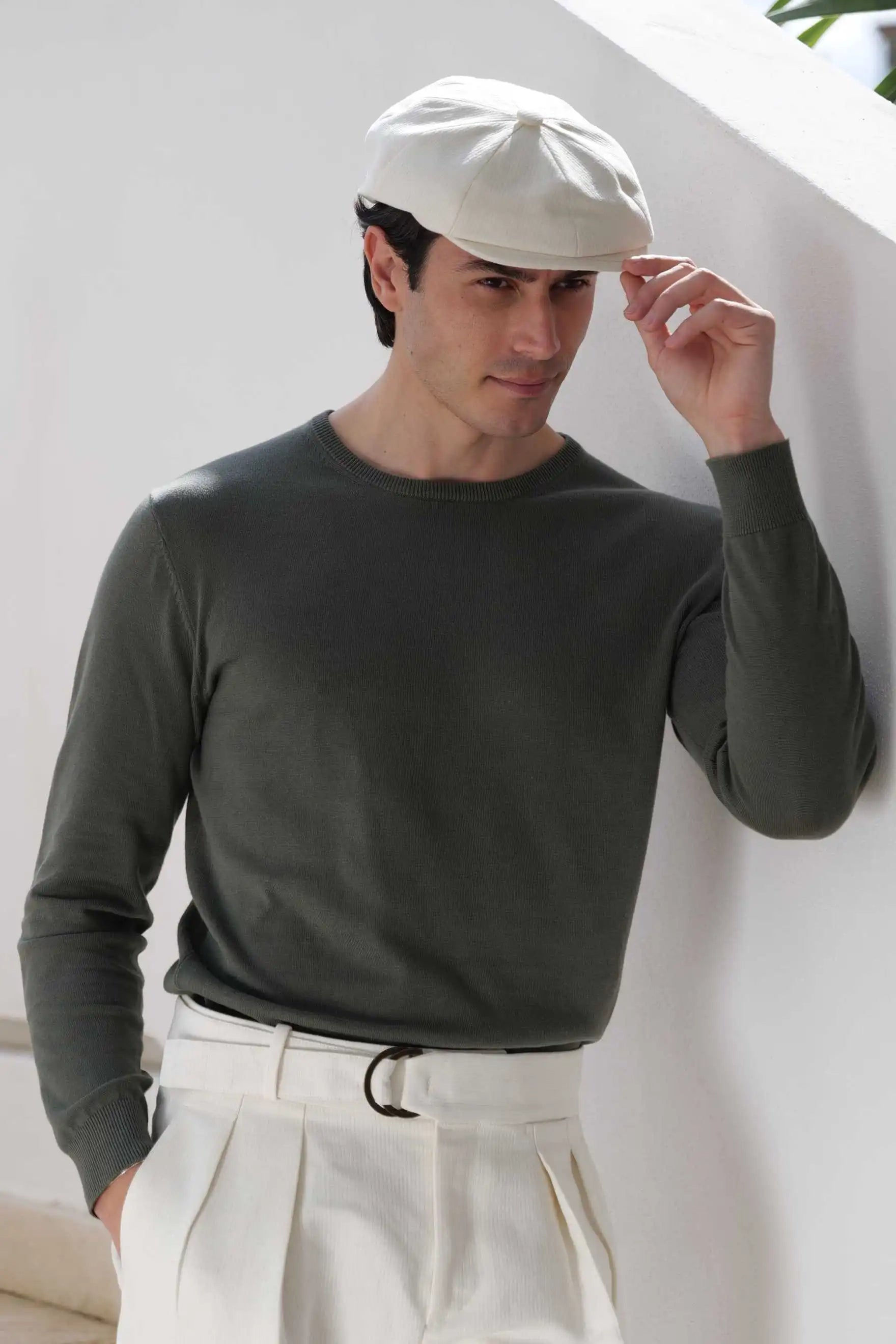 8-Panel Ivory Cap Four Seasons