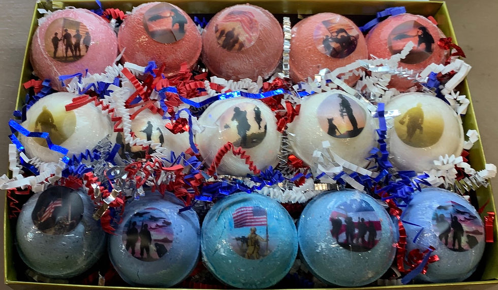 Thumbnail: American Heroes 15-pack Bath Bomb Gift Set