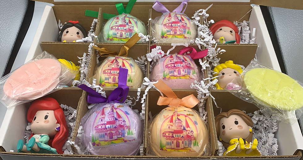Thumbnail: Large Fairytale Princess Figurines 6-pack Bath Bomb Gift Set