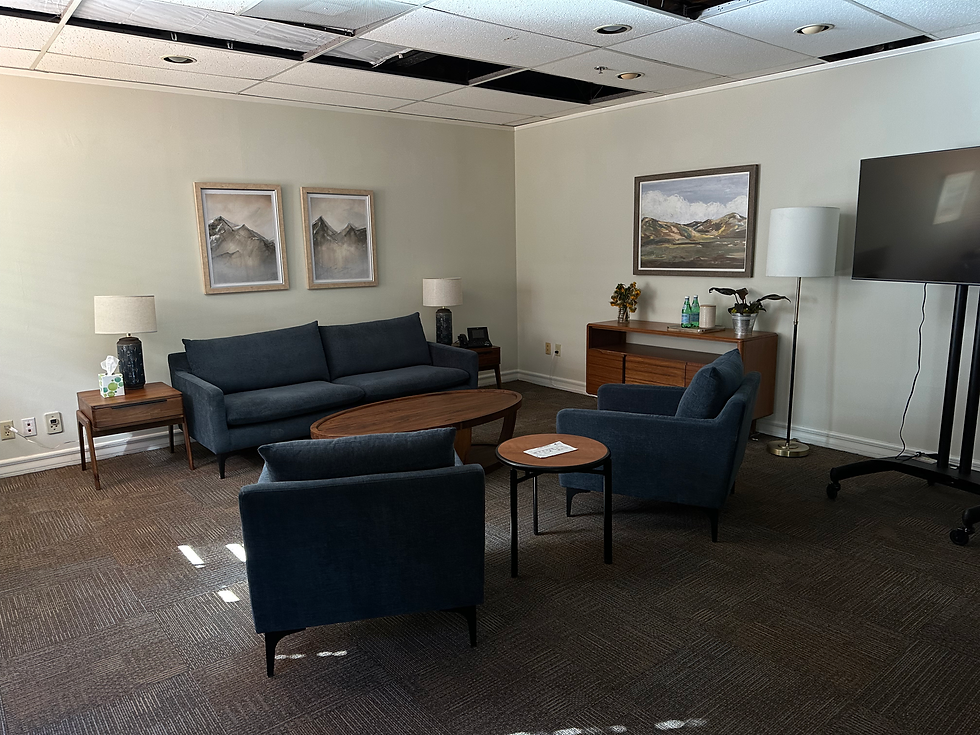 INT TV STUDIO GREEN ROOM Prep Photo