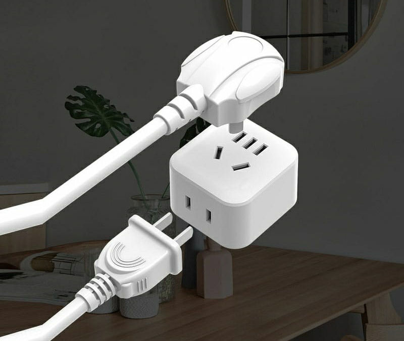 縮圖：電掣轉換插頭