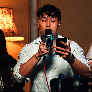 man-singing-acappella-recording-in-studio