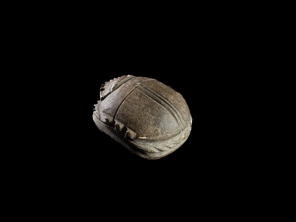 Miniature : Anepigraph  heart scarab