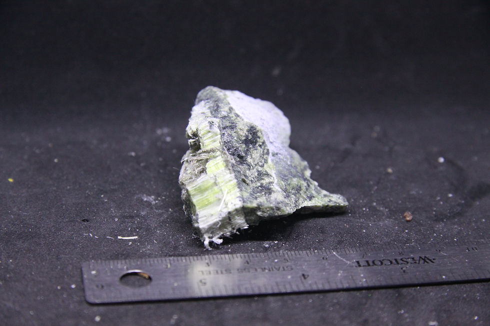 Miniature : Chrysotile sur serpentine