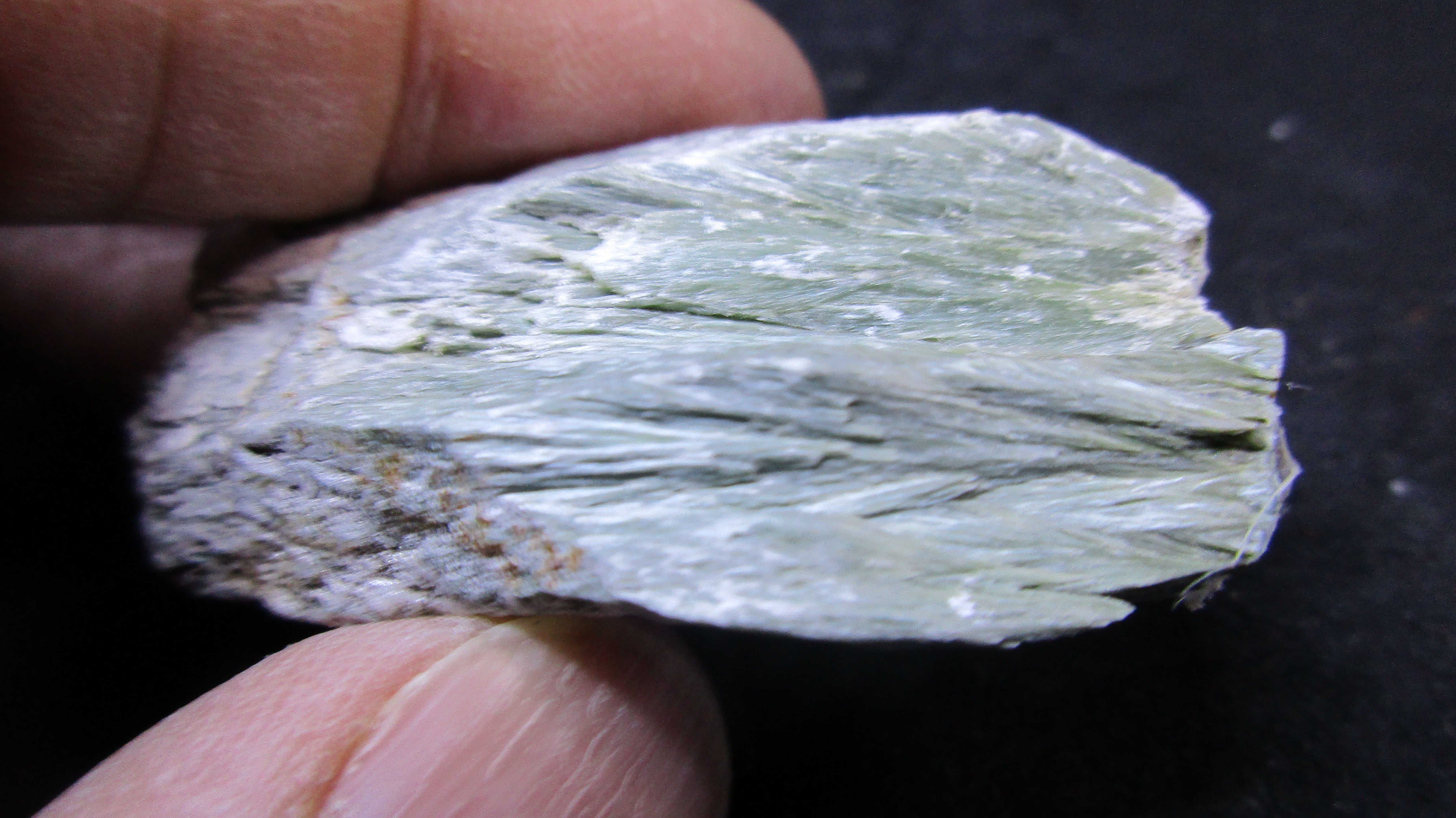 Pectolite / Carrière du rang 15 / St-Pierre-de-Broughton